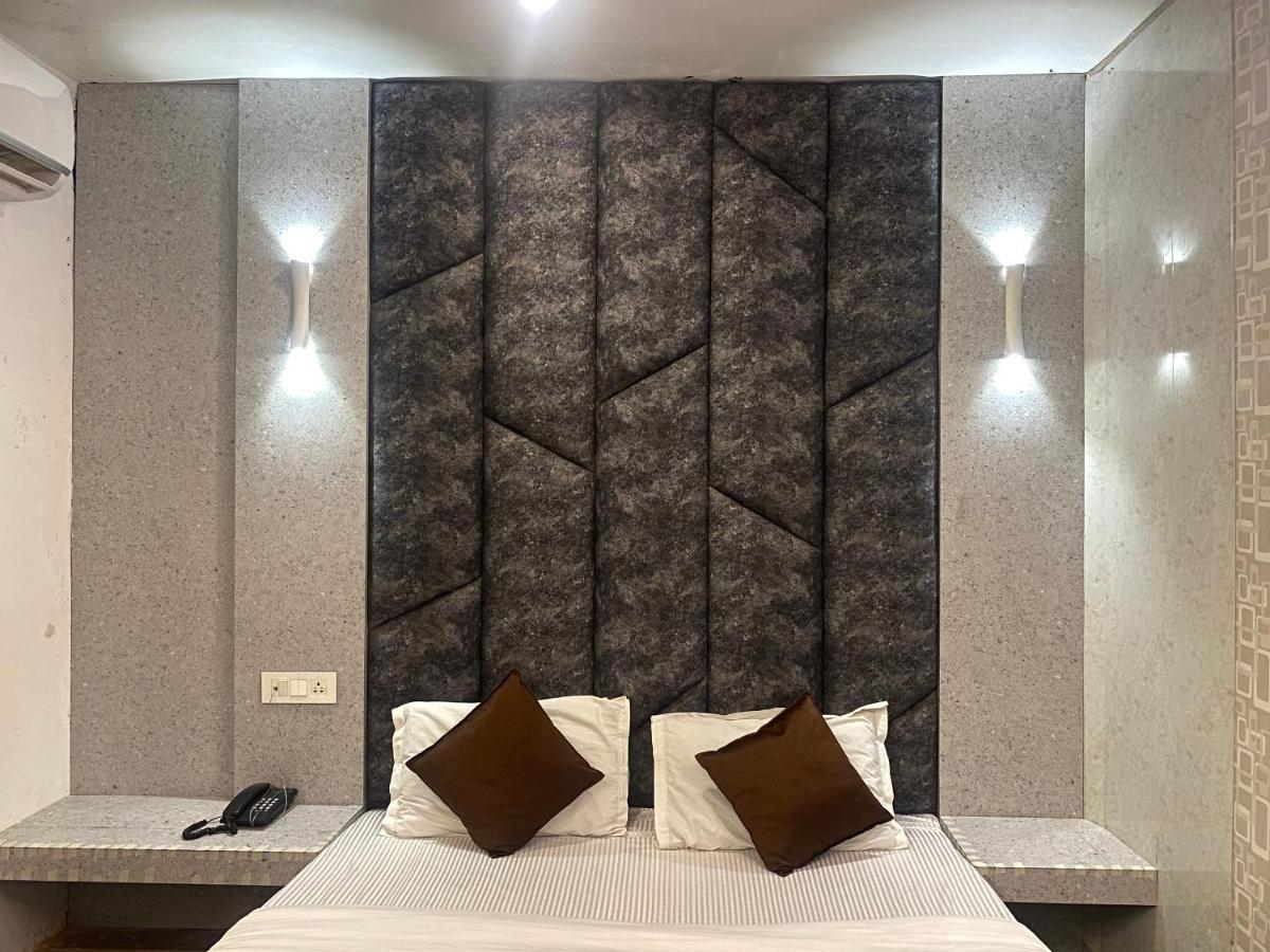 Grg Pardesi Hotel Haridwār Exteriér fotografie