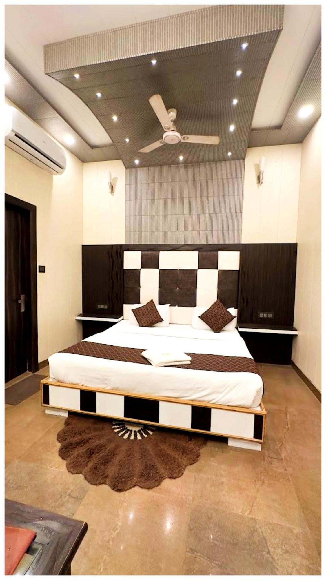 Grg Pardesi Hotel Haridwār Exteriér fotografie