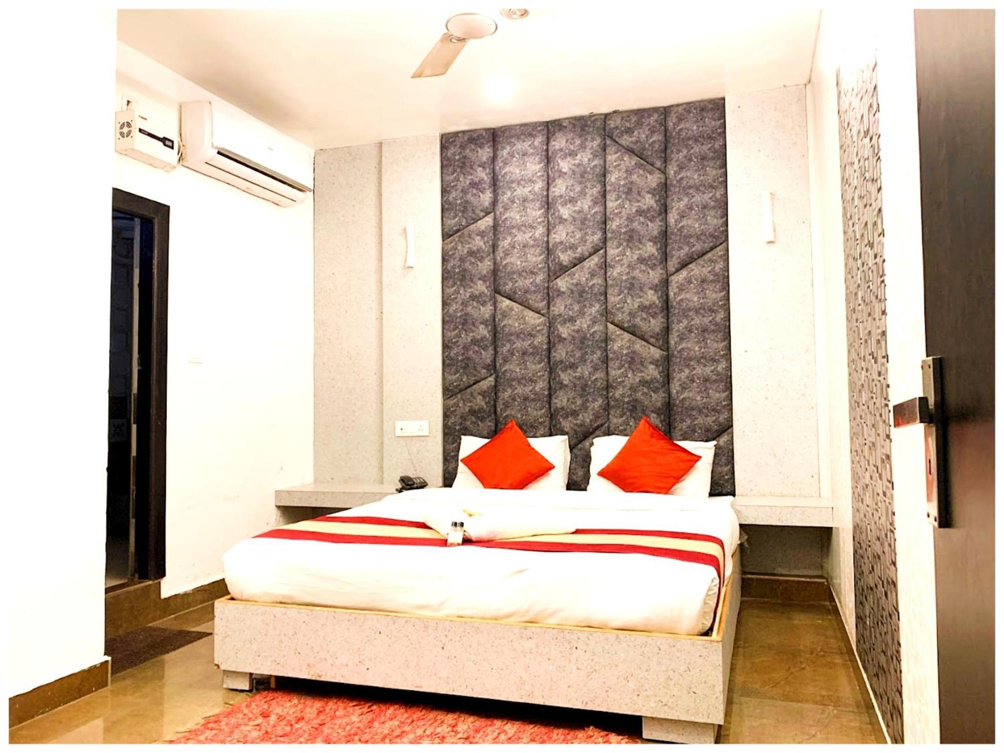 Grg Pardesi Hotel Haridwār Exteriér fotografie
