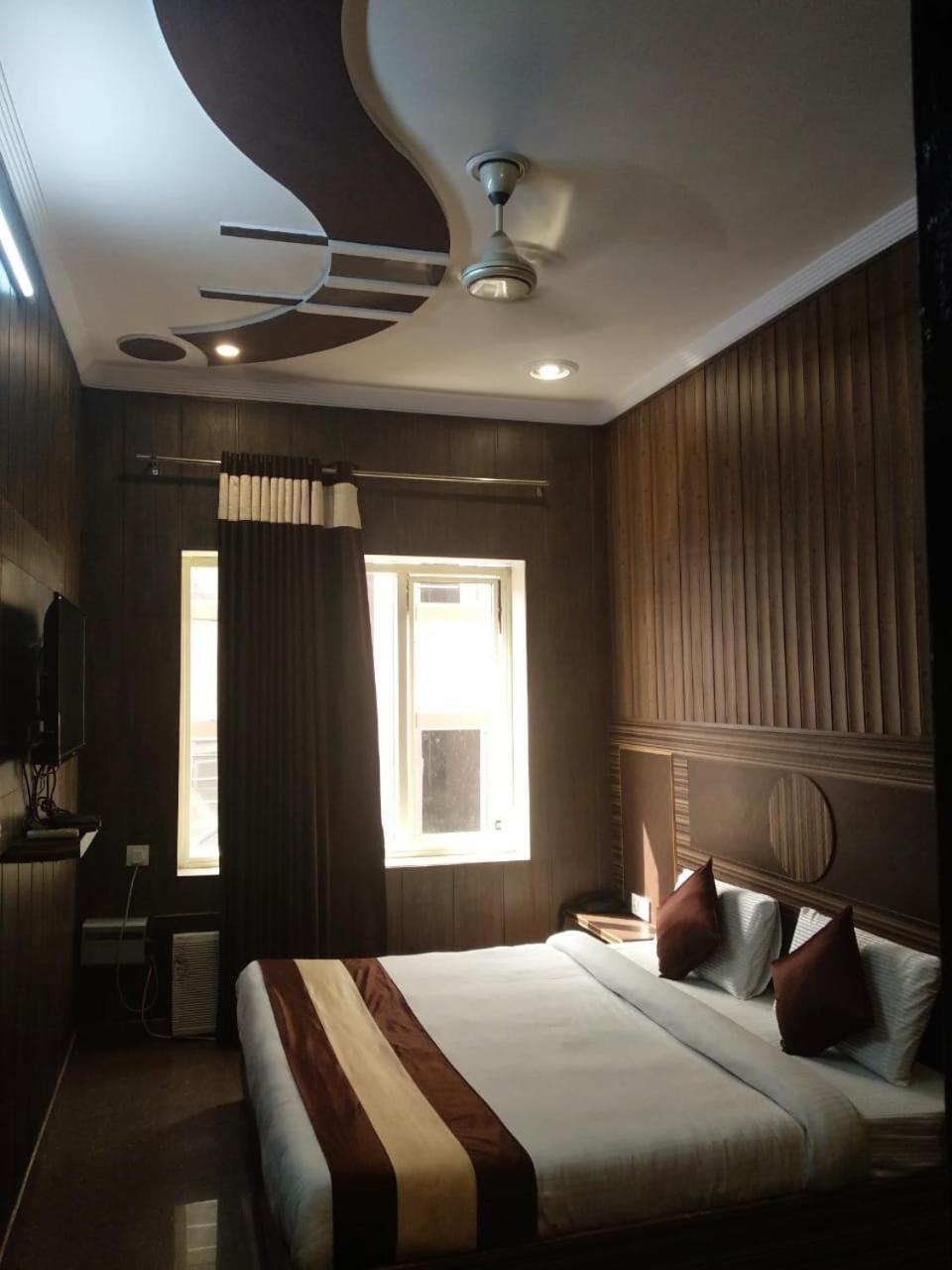 Grg Pardesi Hotel Haridwār Exteriér fotografie